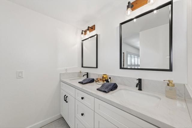 220 Vista Montana Way, Oceanside, CA 92054