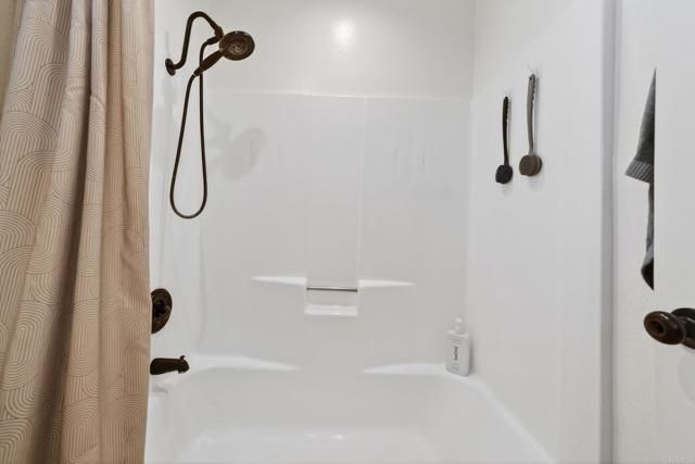 220 Vista Montana Way, Oceanside, CA 92054