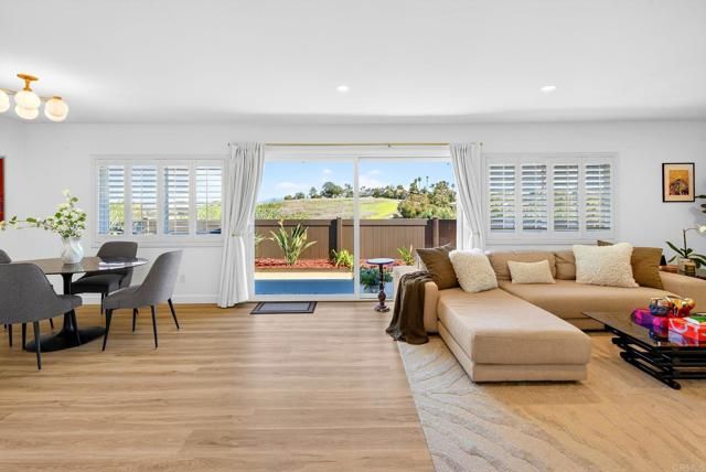 220 Vista Montana Way, Oceanside, CA 92054