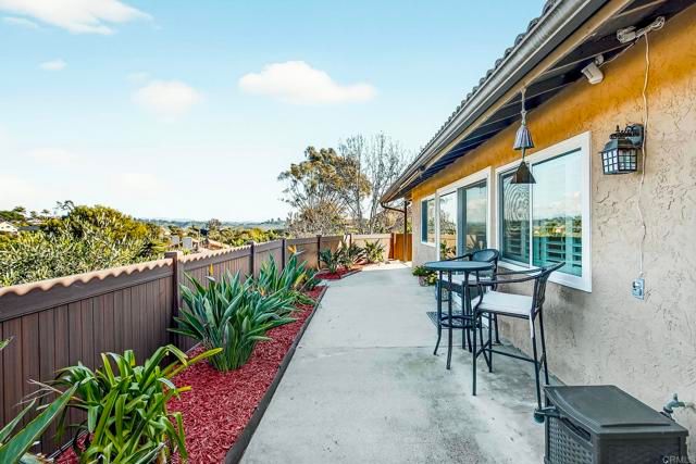 220 Vista Montana Way, Oceanside, CA 92054