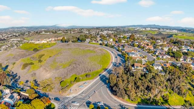 220 Vista Montana Way, Oceanside, CA 92054