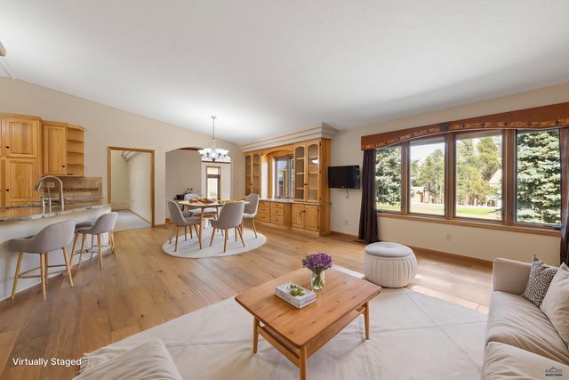 1240 KINGS RD, Rapid City, SD 57702
