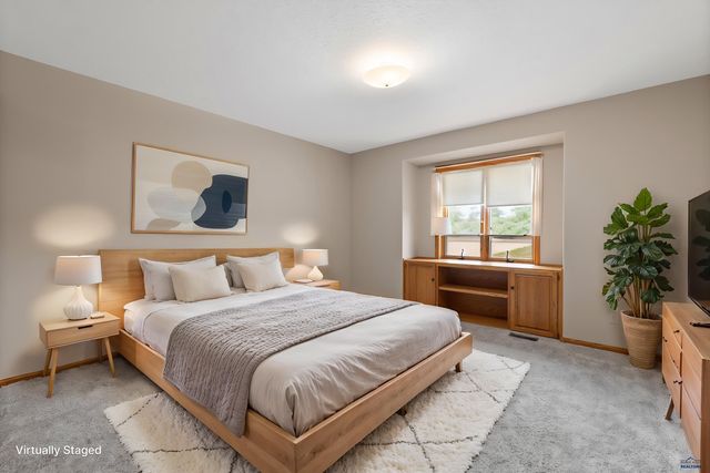1240 KINGS RD, Rapid City, SD 57702