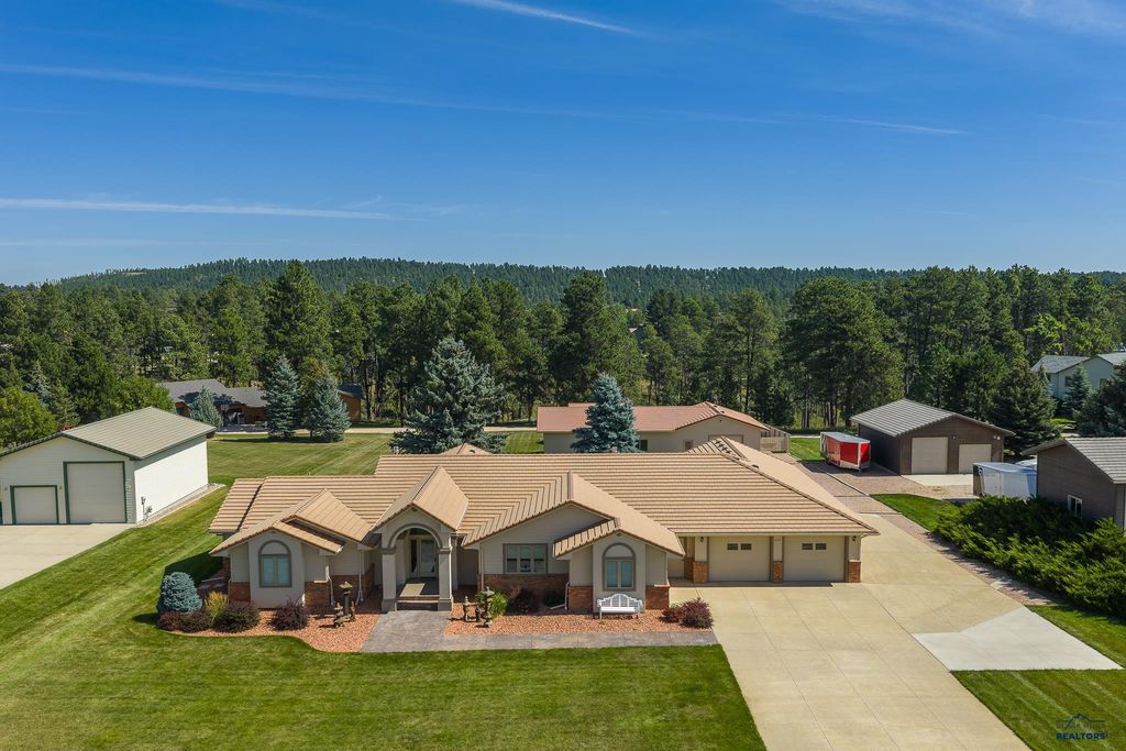 1240 KINGS RD, Rapid City, SD 57702
