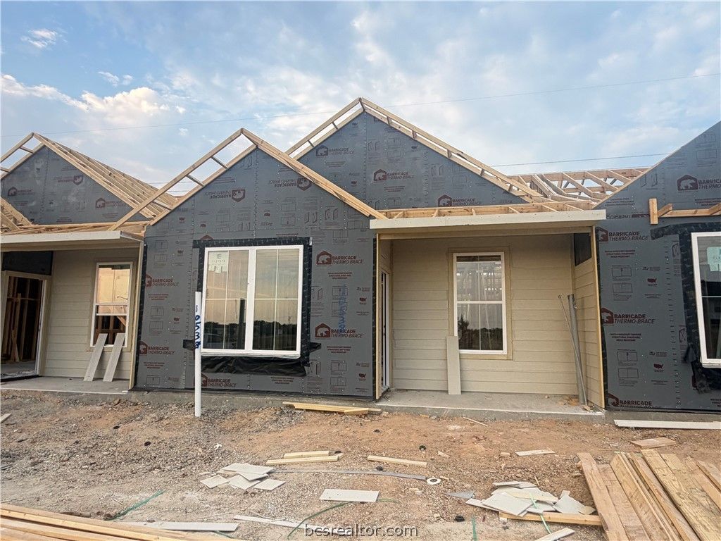 10538 Berry Branch Lane, Bryan, TX 77845 — exterior