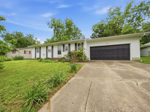 2926 E Lombard Street, Springfield, MO 65802