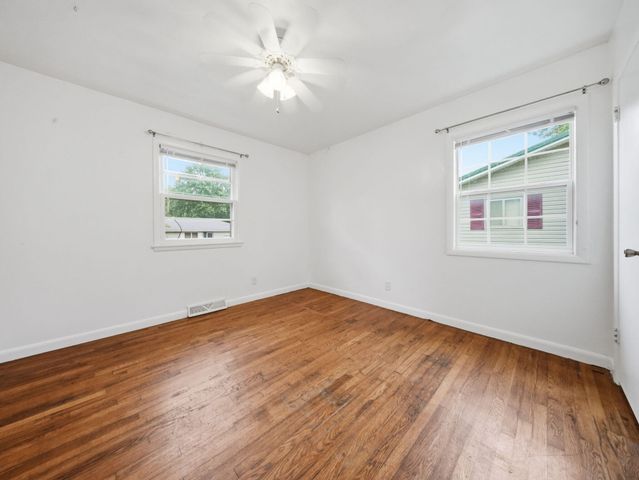 2926 E Lombard Street, Springfield, MO 65802