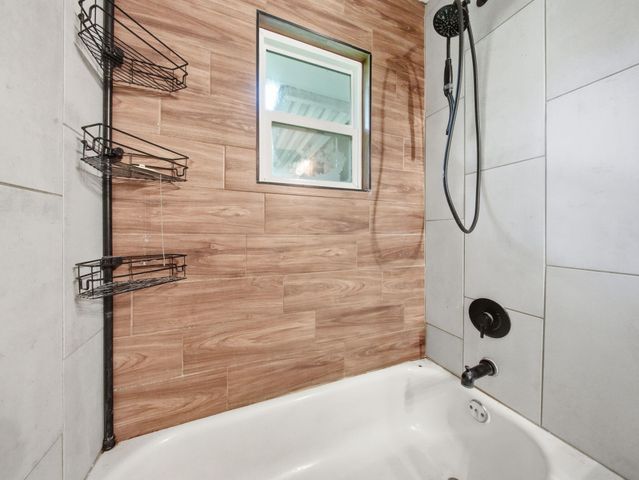 2926 E Lombard Street, Springfield, MO 65802