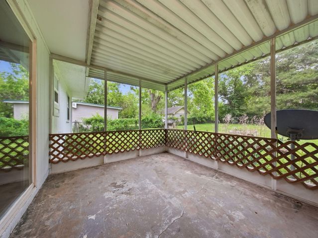 2926 E Lombard Street, Springfield, MO 65802