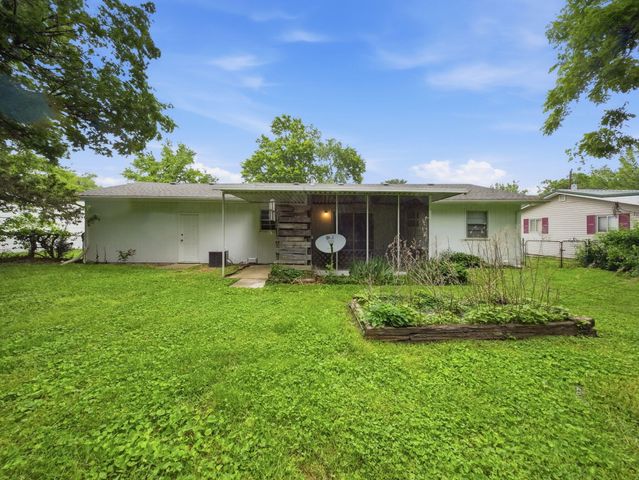 2926 E Lombard Street, Springfield, MO 65802