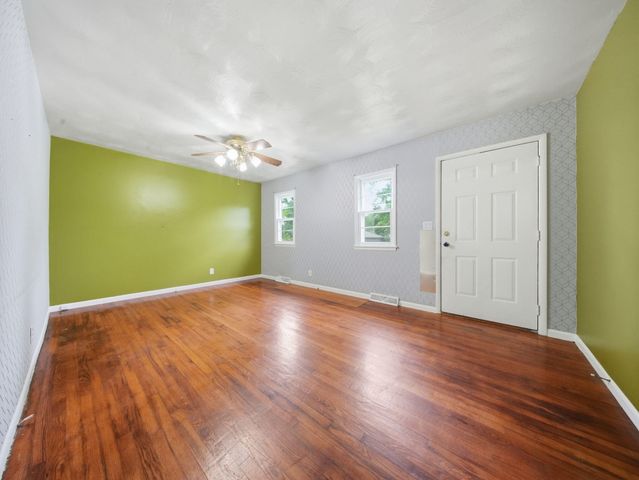 2926 E Lombard Street, Springfield, MO 65802