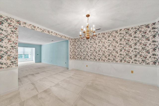 4825 Glen Ivy LN SW APT 105, Roanoke, VA 24018