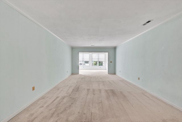 4825 Glen Ivy LN SW APT 105, Roanoke, VA 24018