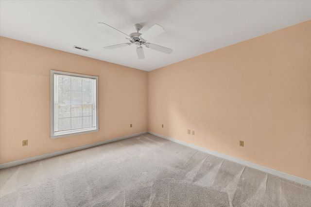 4825 Glen Ivy LN SW APT 105, Roanoke, VA 24018