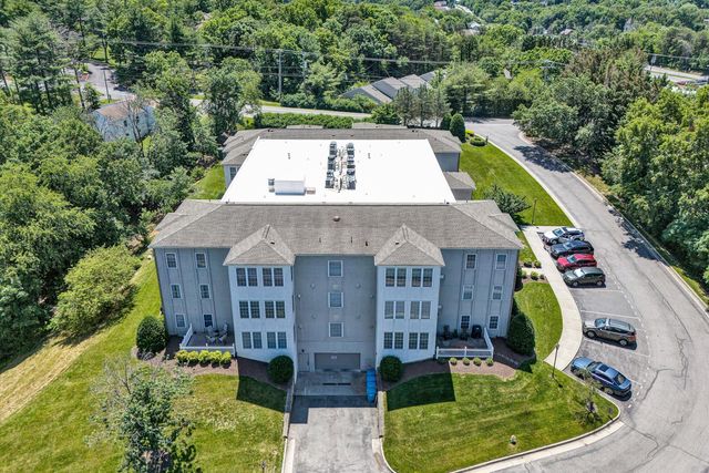 4825 Glen Ivy LN SW APT 105, Roanoke, VA 24018