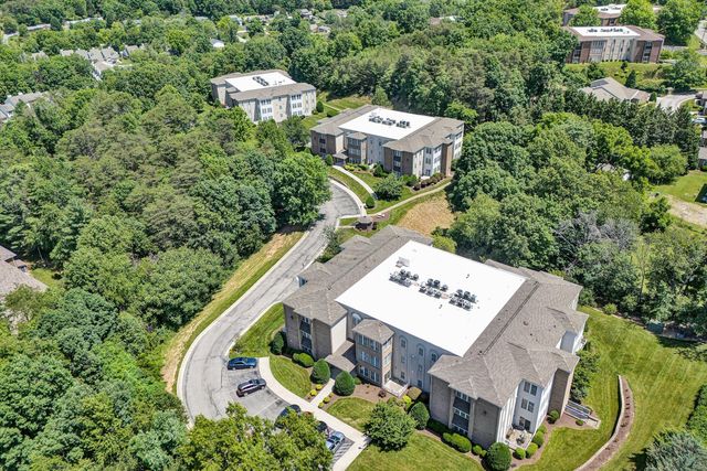 4825 Glen Ivy LN SW APT 105, Roanoke, VA 24018