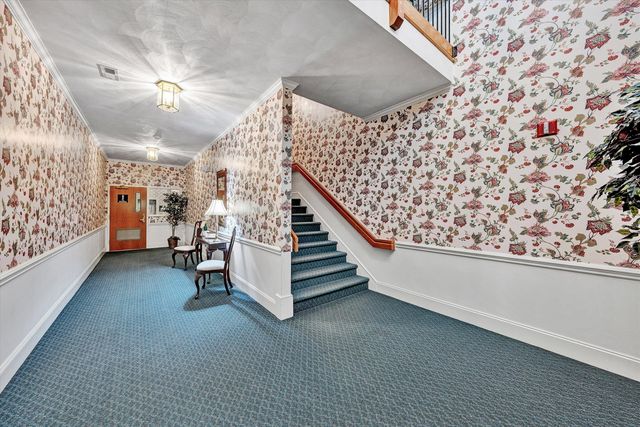 4825 Glen Ivy LN SW APT 105, Roanoke, VA 24018