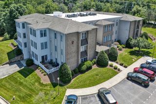 4825 Glen Ivy LN SW APT 105, Roanoke, VA 24018