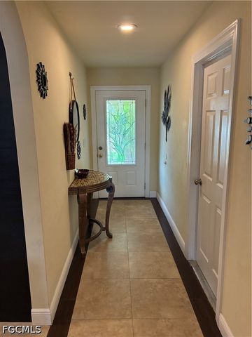 519 SE 20th CT, Cape Coral, FL 33990