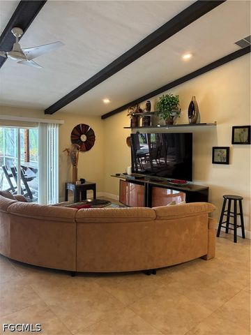 519 SE 20th CT, Cape Coral, FL 33990