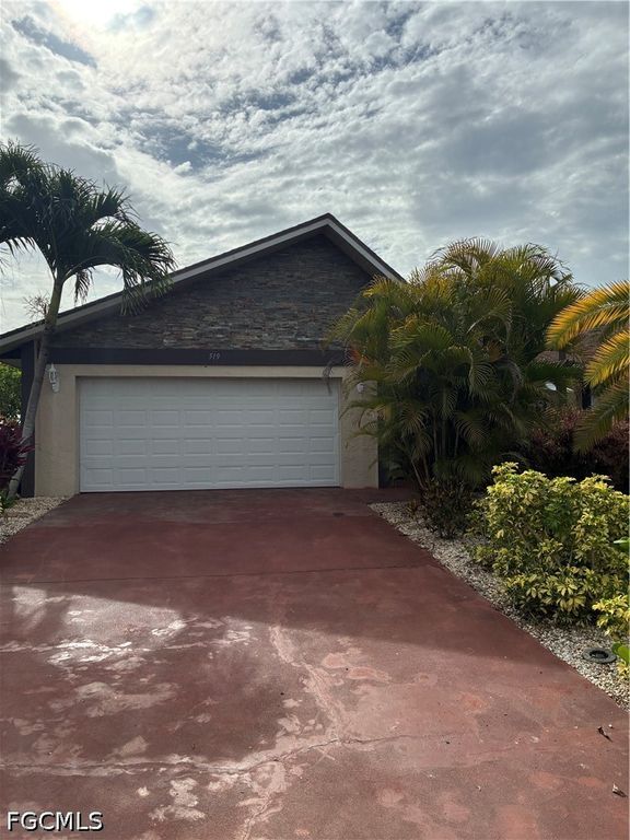 519 SE 20th CT, Cape Coral, FL 33990