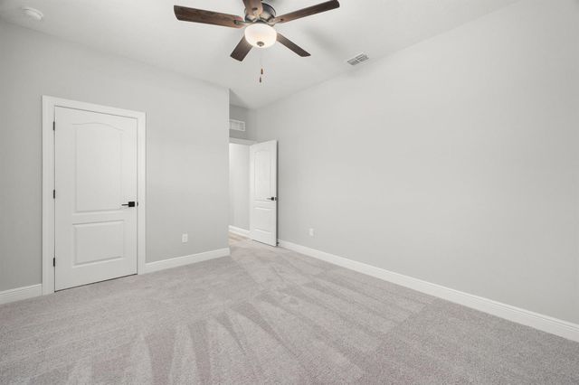 392 SW Paw Court, Port St. Lucie, FL 34953
