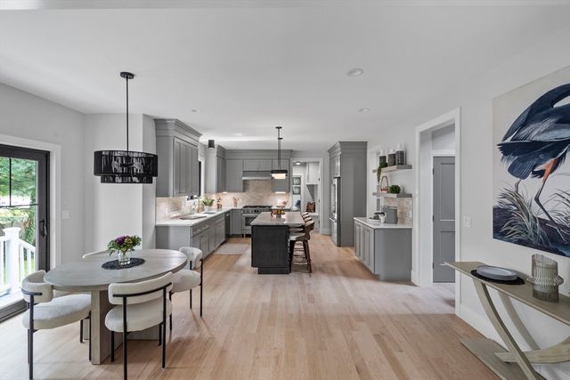 11 Avon, Natick, MA 01760