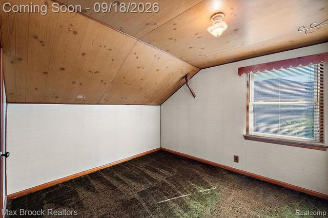 22665 Madison Street, Saint Clair Shores, MI 48081