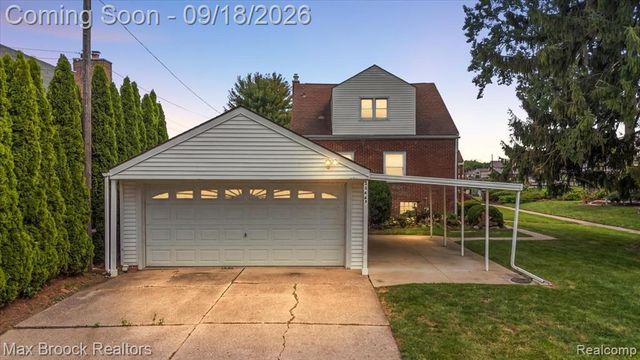 22665 Madison Street, Saint Clair Shores, MI 48081