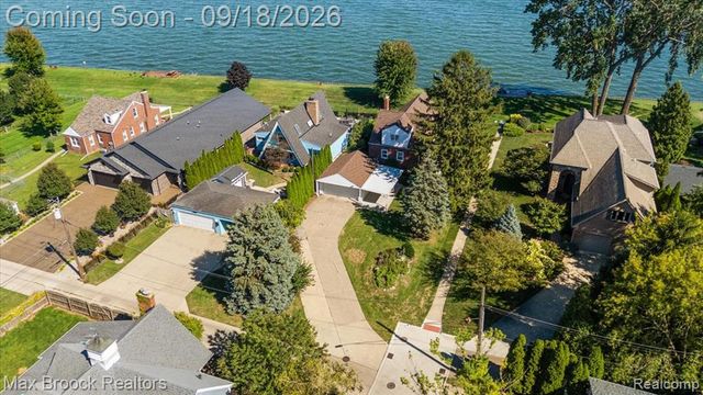 22665 Madison Street, Saint Clair Shores, MI 48081