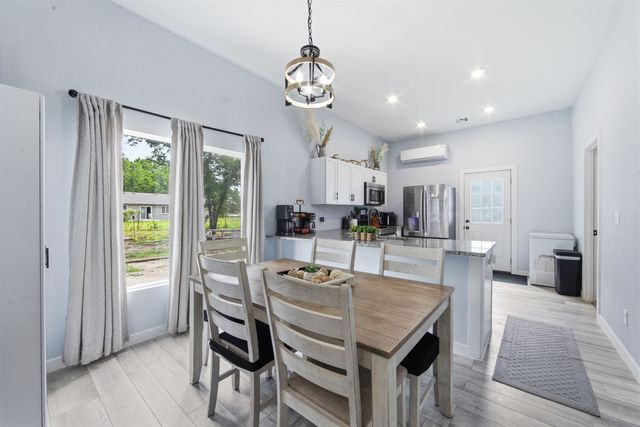630 N Santa Fe, Augusta, KS 67010