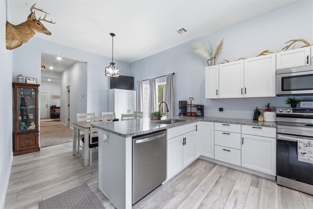 630 N Santa Fe, Augusta, KS 67010