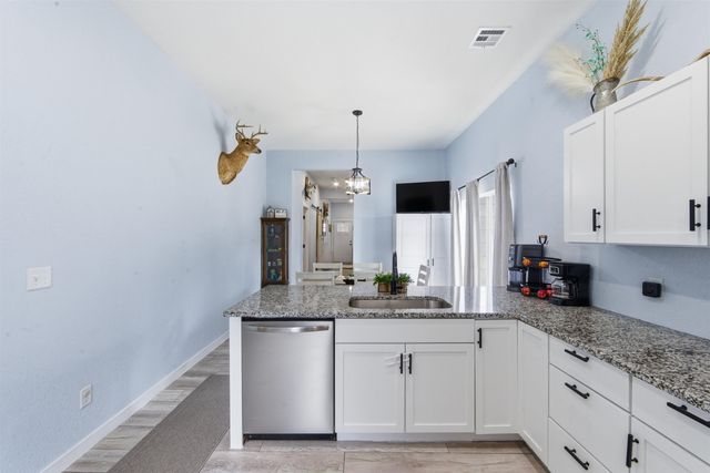 630 N Santa Fe, Augusta, KS 67010