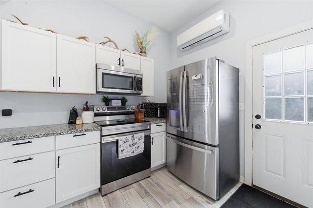 630 N Santa Fe, Augusta, KS 67010