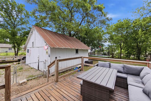 630 N Santa Fe, Augusta, KS 67010