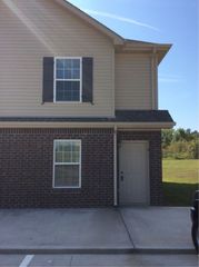 386 McGee Ct Apt 4, Clarksville, TN 37040