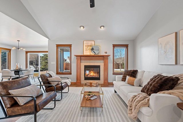 2155 MAHOGANY TRAIL, De Pere, WI 54115