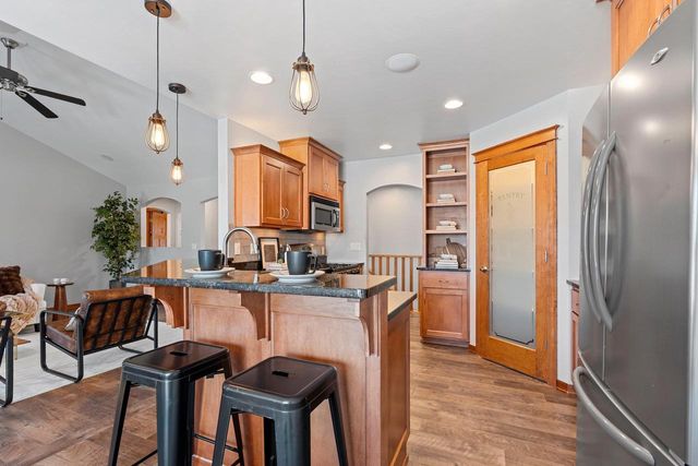 2155 MAHOGANY TRAIL, De Pere, WI 54115