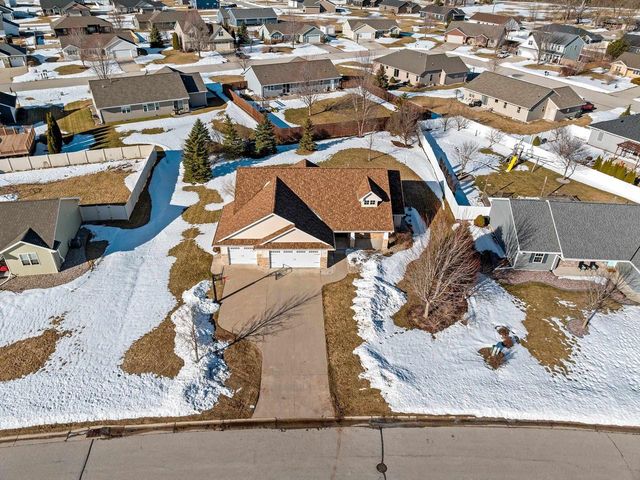 2155 MAHOGANY TRAIL, De Pere, WI 54115