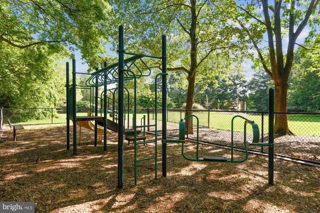 2021 WINGED FOOT CT, Reston, VA 20191