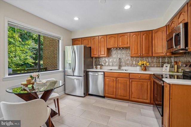 2021 WINGED FOOT CT, Reston, VA 20191