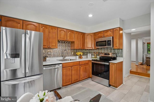 2021 WINGED FOOT CT, Reston, VA 20191