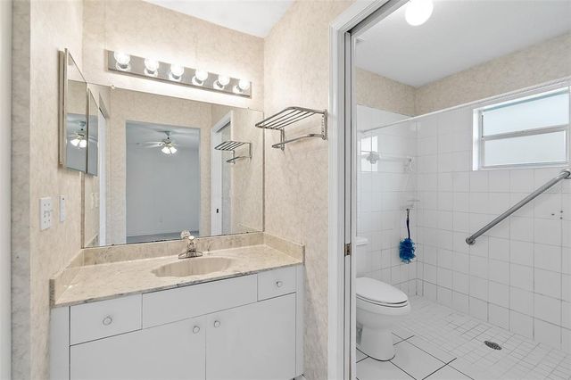 10 EASTWOOD DRIVE, Palm Coast, FL 32164