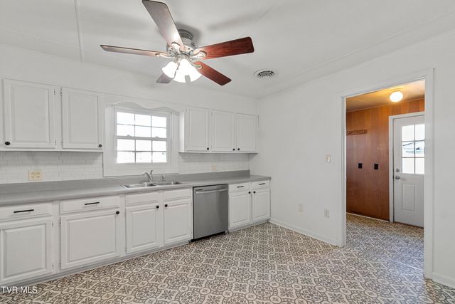 300 Opie Arnold Road, Limestone, TN 37681