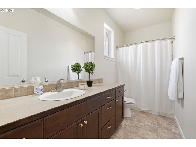 7602 Ne 61ST Way, Vancouver, WA 98662