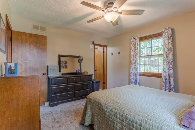 1220 Schenk Road, Evansville, IN 47720