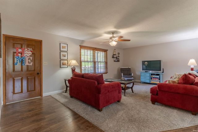 1220 Schenk Road, Evansville, IN 47720