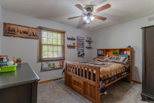 1220 Schenk Road, Evansville, IN 47720