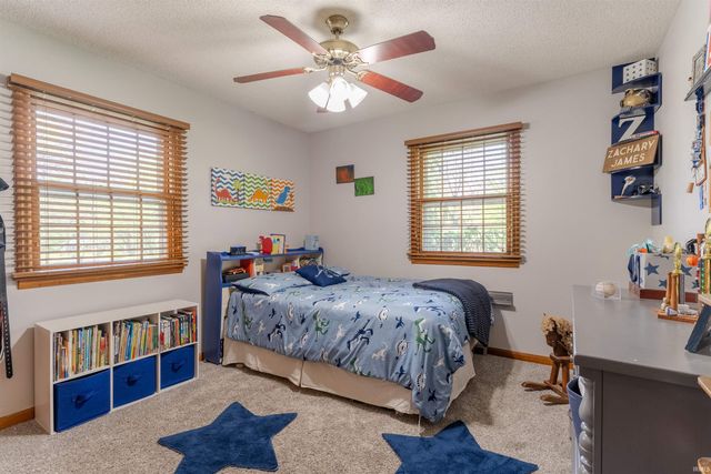 1220 Schenk Road, Evansville, IN 47720