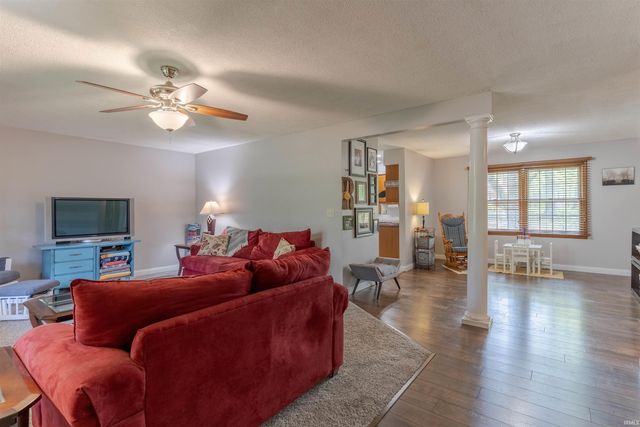 1220 Schenk Road, Evansville, IN 47720
